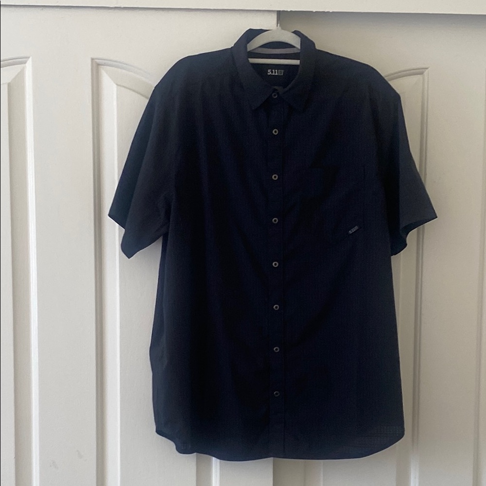 5.11 TACTICAL Men's Navy Blue Shirt. Size L